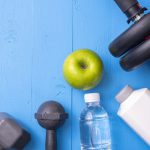 عکس دمبل و سیب |فروشگاه لوازم ورزشی ام جی اسپرت فیتنس